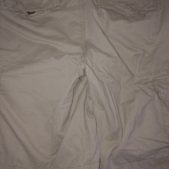 Aeropostale cargo shorts men's size 33 - Picture 3 of 5